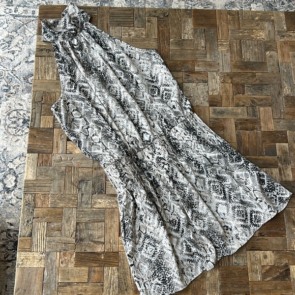 Lavish Snake Print Mini Dress Size Medium - Picture 1 of 5
